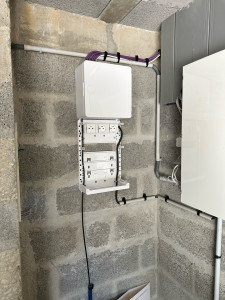 Photo de galerie - Pose d’un coffret de communication 