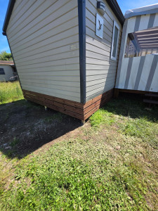 Photo de galerie - Création d'un bardage sous un mobile homes 