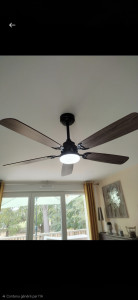 Photo de galerie - Pose d'un ventilateur avec luminaire intégré...