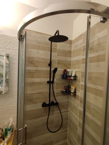Photo de galerie - Pose d'une douche pluie 
