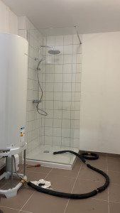 Photo de galerie - Installation ballon + sanitaire salle de bain 