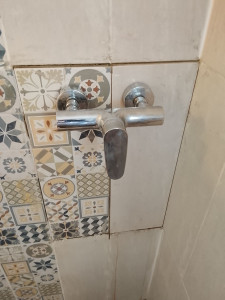 Photo de galerie - Pose d un mitigeur de douche après avoir poser une platine 