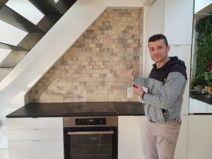 Photo de galerie - Carrelage, placo, peinture, parquet. 