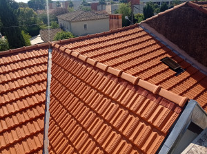 Photo de galerie - Réfection toiture tuile de Marseille 