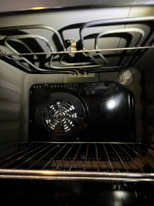 Photo de galerie - Dépannage sur un four (identification du problème puis remplacement de la résistance du dessus)