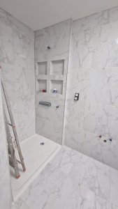 Photo de galerie - Salle de bain 4 niche ,travail professionnel ,
douche encastré.