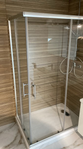 Photo de galerie - Installation, paroi de douche, plus receveur plus carrelage