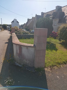 Photo de galerie - Nettoyage de Muret avec produit algimousse avant traitement