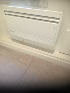 Photo de galerie - Installer des radiateur mural, remplacement de prise de courant, fixer des éclairages, remplacer des pièces électriques disjoncteur, prise, contacteur, etc..