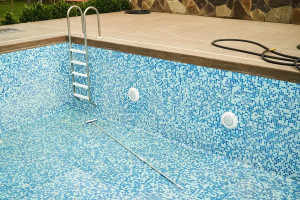 Photo de galerie - Nettoyage piscine au karcher 