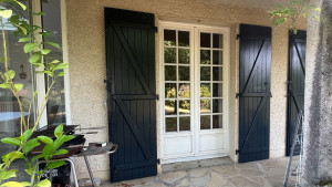 Photo de galerie - Rénovation et peinture volets - Après 