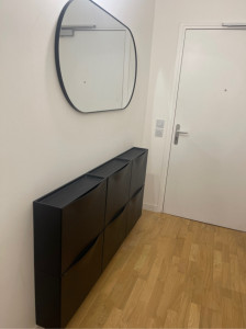 Photo de galerie - Armoire à chaussures & miroir 