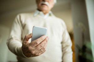 Photo de galerie - Assistance usage smartphone et démarches numériques