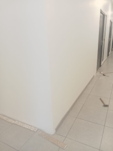 Photo de galerie - Pose de plinthes 