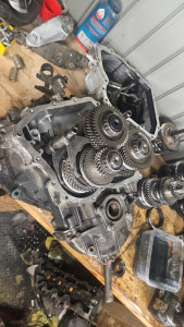 Photo de galerie - Remplacement roulement et synchro de boîte de vitesse 