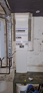 Photo de galerie - Changement d'un tableau à Fusible 