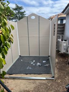 Photo de galerie - Montage d’un abris de jardin 