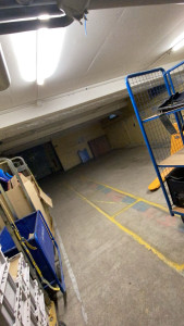 Photo de galerie - Grand dépoussiérage + nettoyage du sol avec un aspirateur laveur dans un sous-sol 