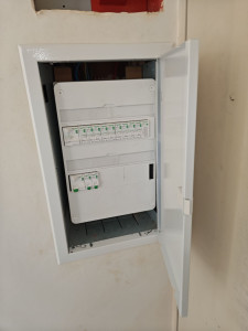 Photo de galerie - Installation, câblage et mise en sécurité d'un tableau électrique complet. Travail soigné et respect des normes

