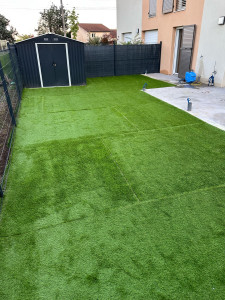 Photo de galerie - Pose de gazon synthétique avec préparation