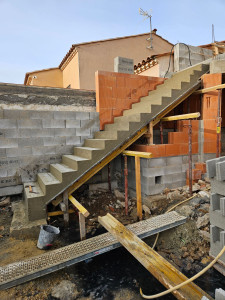 Photo de galerie - Escalier droit fini. 