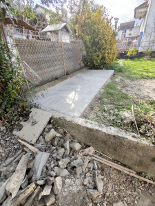 Photo de galerie - Réalisation d'une dalle pour un abri de jardin 