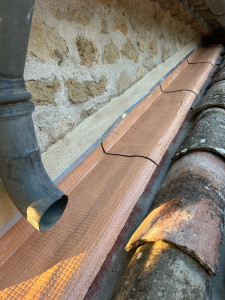 Photo de galerie - Pose de solin type calendrite avec baguette,bandeaux de finition 