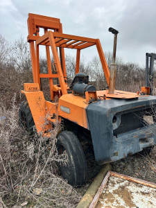 Photo de galerie - Remplacement pompe à injection sur chariot élévateur 