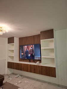 Photo de galerie - Montage et installation complète d'un meuble tv et déco 