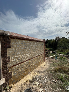 Photo de galerie - Joint de mur en moellon et en brique