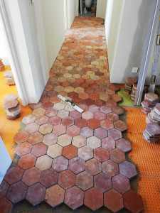 Photo de galerie - Tomettes anciennes sur bois 