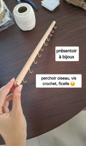 Photo de galerie - DIY présentoir à collier ;)