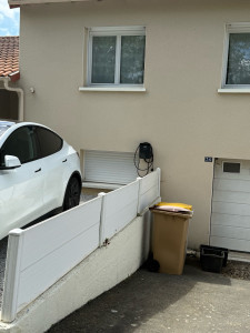 Photo de galerie - Borne électrique V2C