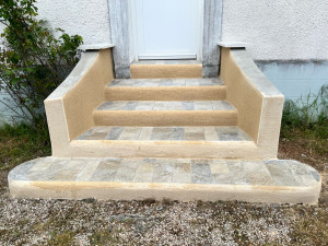 Photo de galerie - Rénovation d’escalier + muret + carrelage + enduit