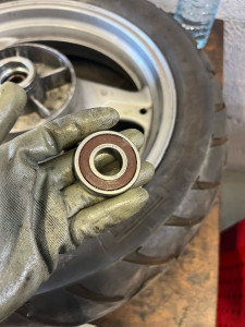 Photo de galerie - Changement roulement de roue 