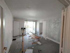 Photo de galerie - Rénovation complète d' un appartement avec pose de toiles et peinture 