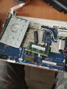 Photo de galerie - Réparation micro informatique avec récupération de données.
remplacement de composants.