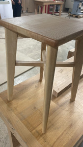 Photo de galerie - Tabouret unique 