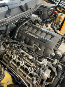 Photo de galerie - Réfection étanchéité couvre culasse 