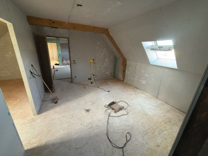 Photo de galerie - Installation des isolations et cloisons avec passage de l’électricité 