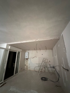 Photo de galerie - Création d’un faux plafond d’une cuisine + mise en peinture. 