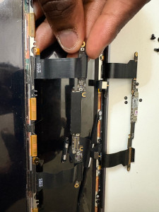 Photo de galerie - Changement d’écran MacBook Pro