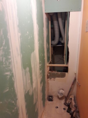 Photo de galerie - Montage d'une VMC - D'un WC - Placo - Electricité