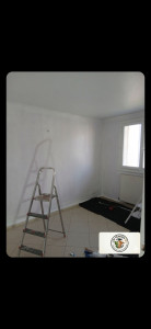 Photo de galerie - Peinture dans une chambre ( 1 ère couche)