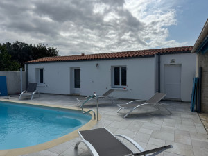 Photo de galerie - Peinture façade plus nettoyage. Toiture.