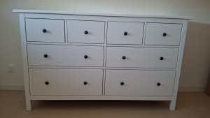 Photo de galerie - Montage commode IKEA 