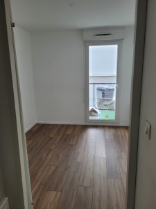 Photo de galerie - Rénovation d'une chambre, peinture + parquet 