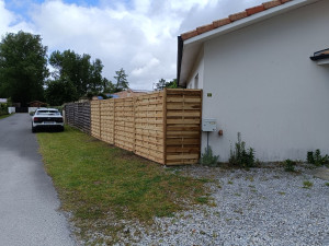 Photo de galerie - Pose de clôture, portillon 
