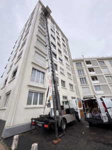 Photo de galerie - , je vous mets à disposition une nacelle tarif demi-journée journée me contacter pour plus d’informations