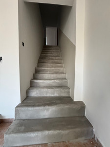 Photo de galerie - Résultat final effet souhaité par le client en arrondi et pas régulier bouche port et vernis par la suite 